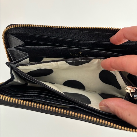 Kate Spade New York Cameron Street Lacey Black and Cream Leather Wallet - Picture 11 of 11